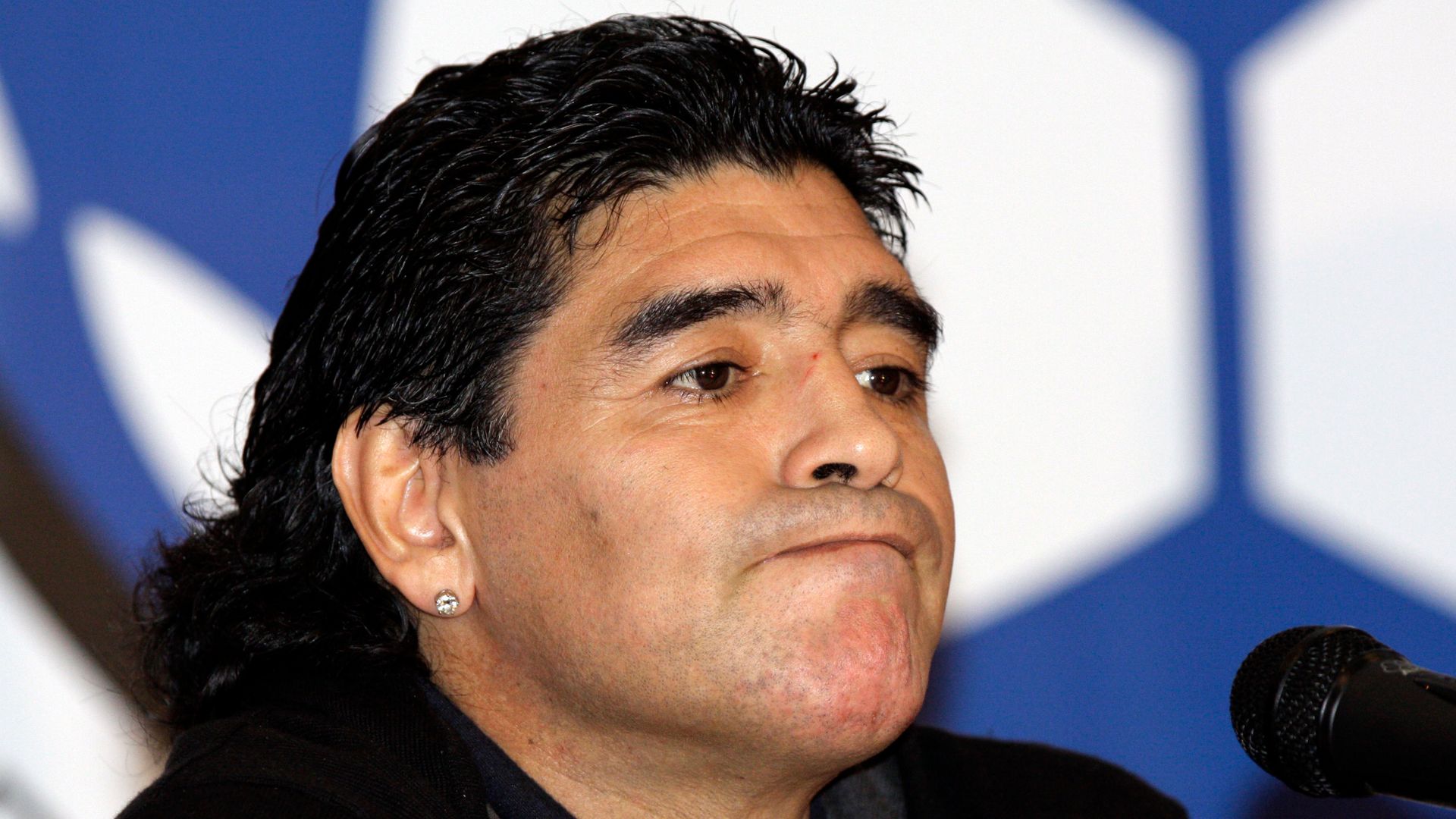 Maradona “condannato all’oblio” dal personale sanitario, secondo il tribunale argentino