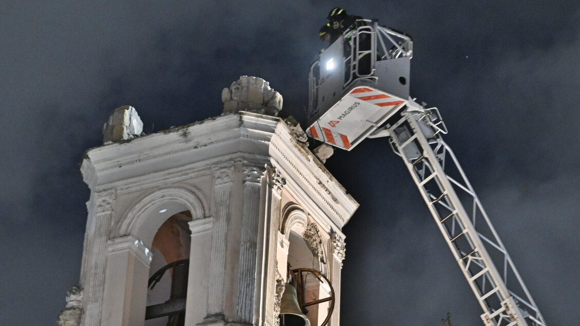 Scossa di terremoto 4.4 ai Campi Flegrei. Panico a Napoli, gente in strada