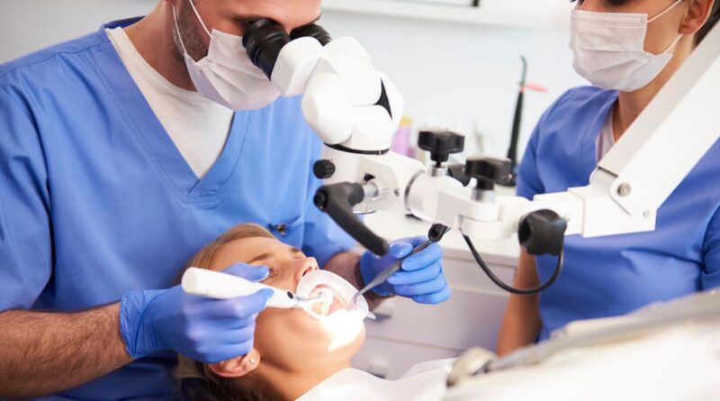 Quattro famiglie su dieci non vanno dal dentista, al sud sono il triplo che al nord